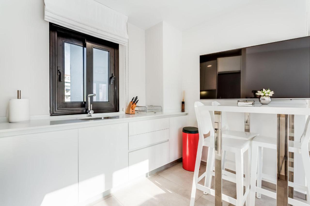 By Riva - Chic, Contemporary In Puerto Banus Gardens Appartement *